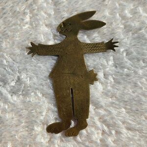 Vintage 1989 Elaine Pike Charming Bronze-color Rabbit Brooch